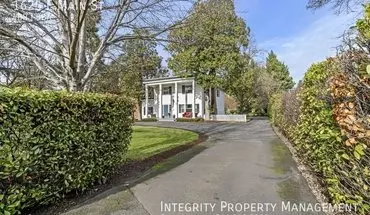 3 of 28 1625 E Main St House for rent in Medford, OR