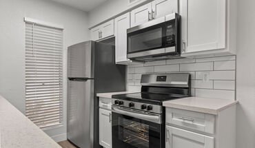 Tides on 27th Apartment for rent in Phoenix, AZ
