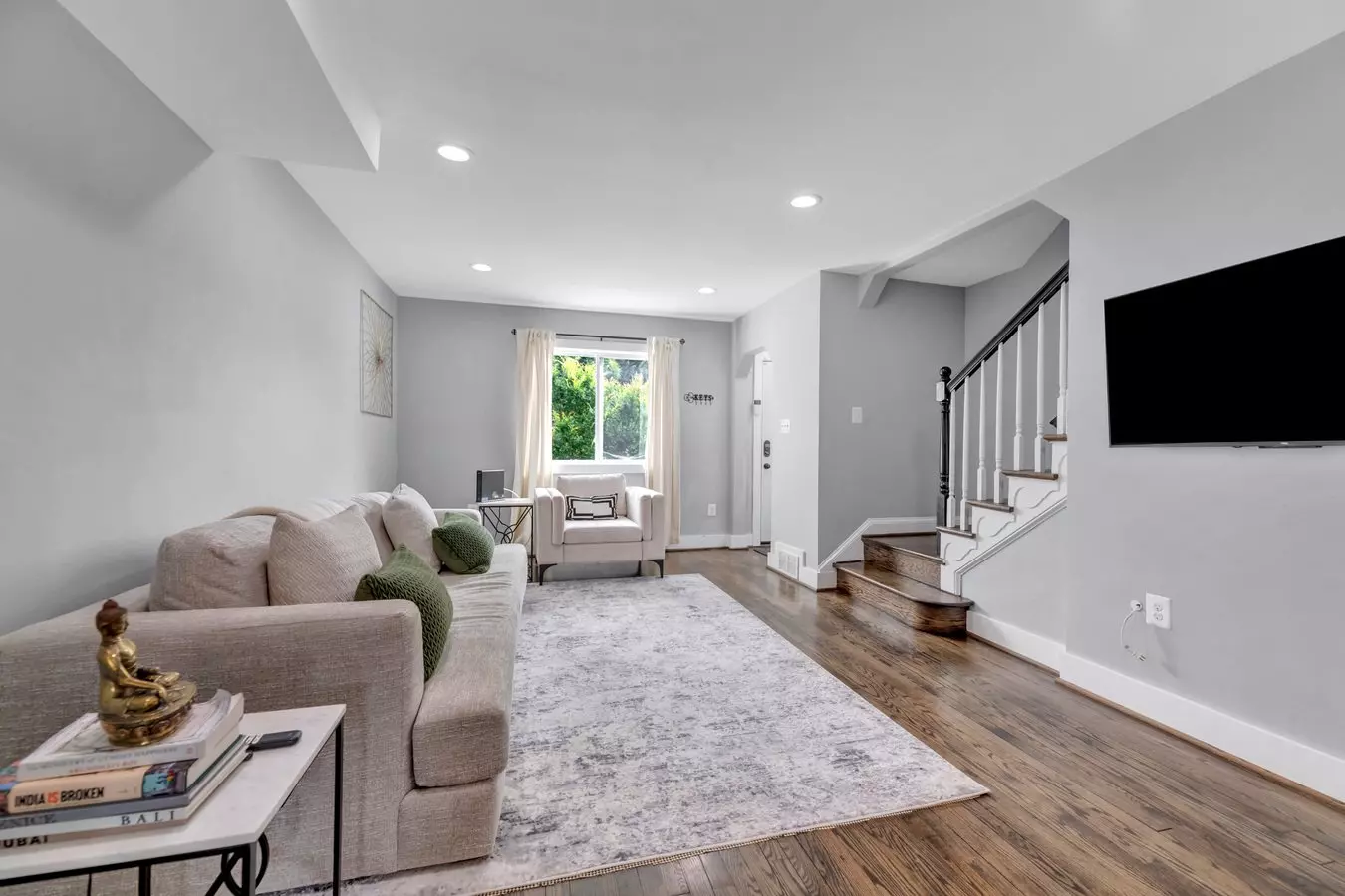3925 R St SE House for rent in Washington, DC