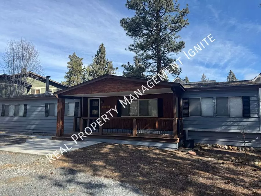 20031 Alderwood Cir House for rent in Bend, OR