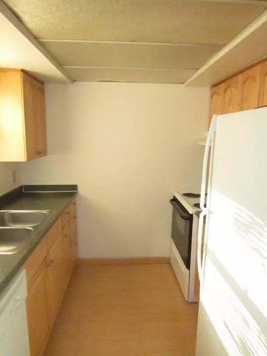 2 of 4 5671 Williamsburg Way Apartment for rent in Madison, WI