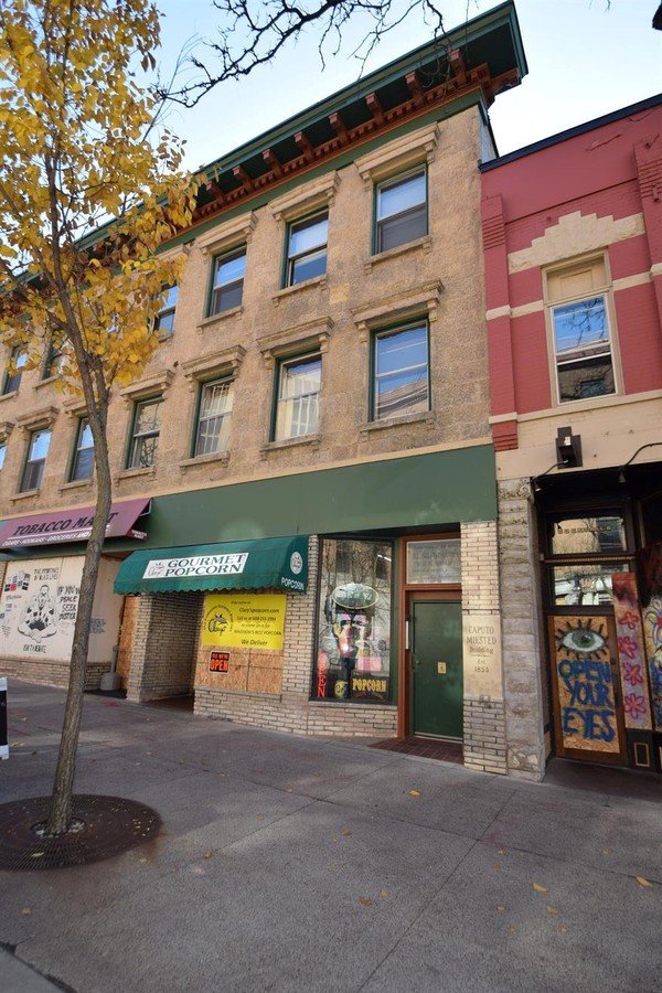 1 Bedroom 1 Bathroom Apartment for rent at 105 1/2 State St in Madison, WI