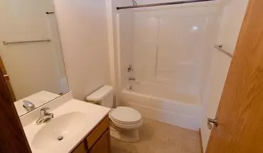 2 of 9 1215 Temple Dr House for rent in Madison, WI