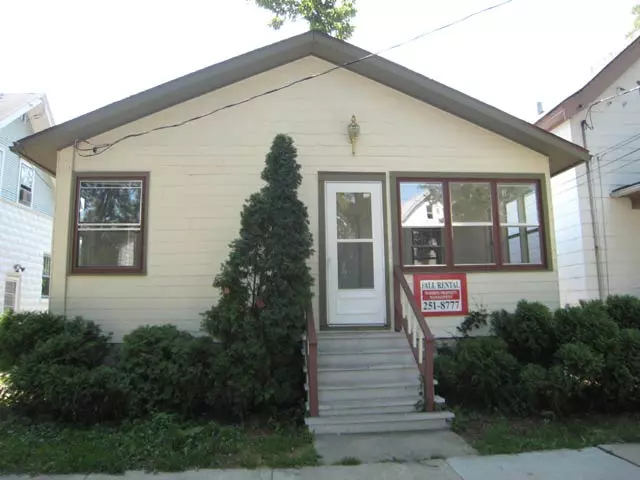 1139 E Mifflin St House for rent in Madison, WI