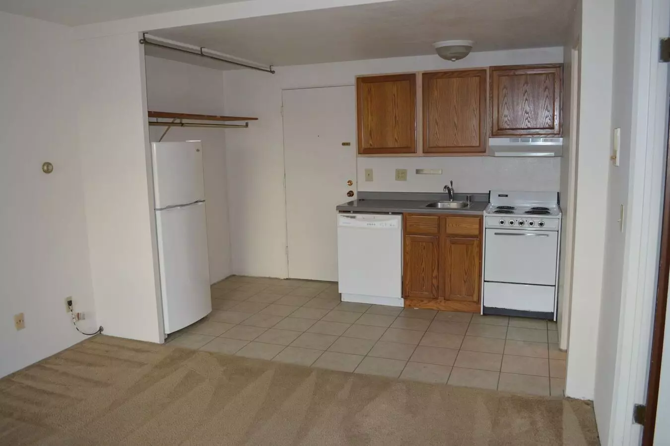 Studio Available Now! ~Blocks from the Capitol Square~ Apartment for rent in Madison, WI
