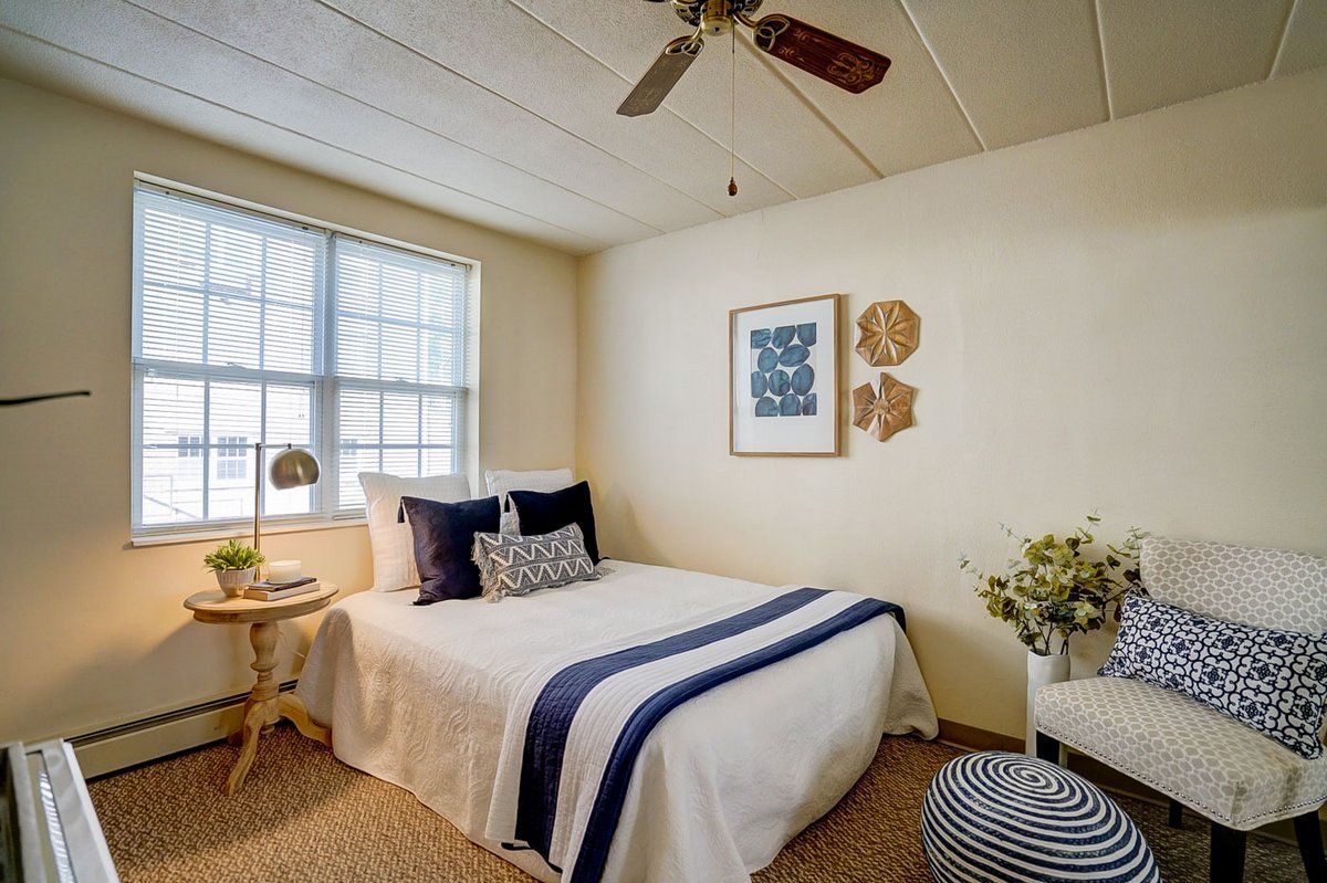 University Bay Apartments 2116 University Ave Madison, WI