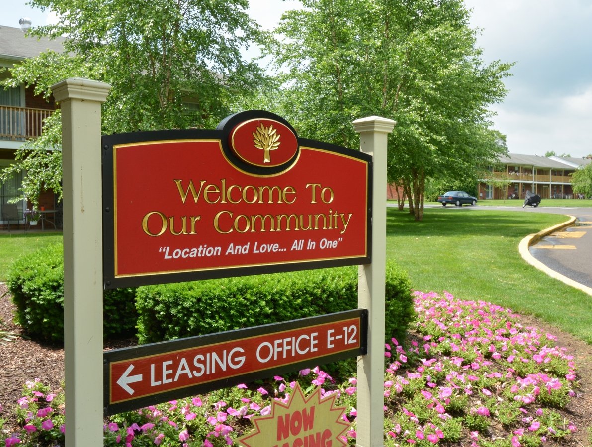 Country Manor Apartments Levittown, PA Rentable