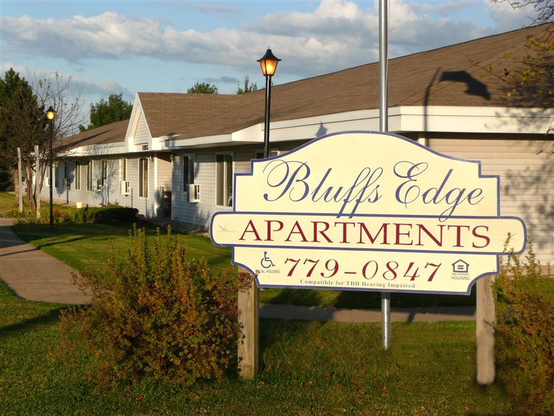Bluff's Edge Apartments N1955 Rochon Ln Norway, MI