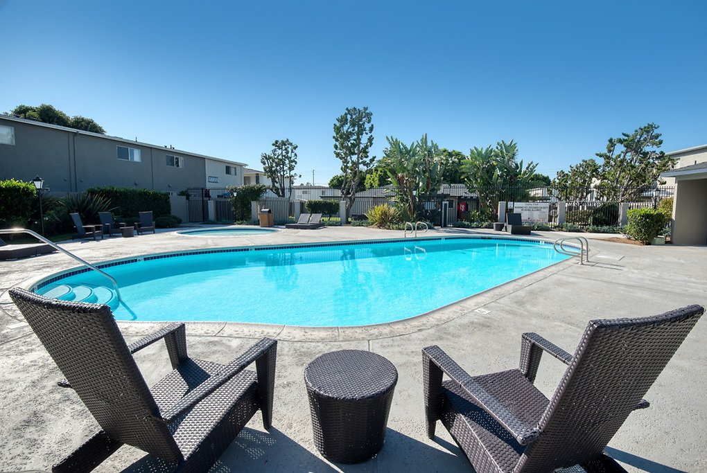 Valley Park Apartments 17300 Euclid St Fountain Valley, CA