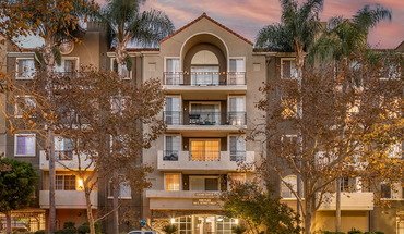 Essex Properties at Miracle Mile Apartment for rent in Los Angeles, CA
