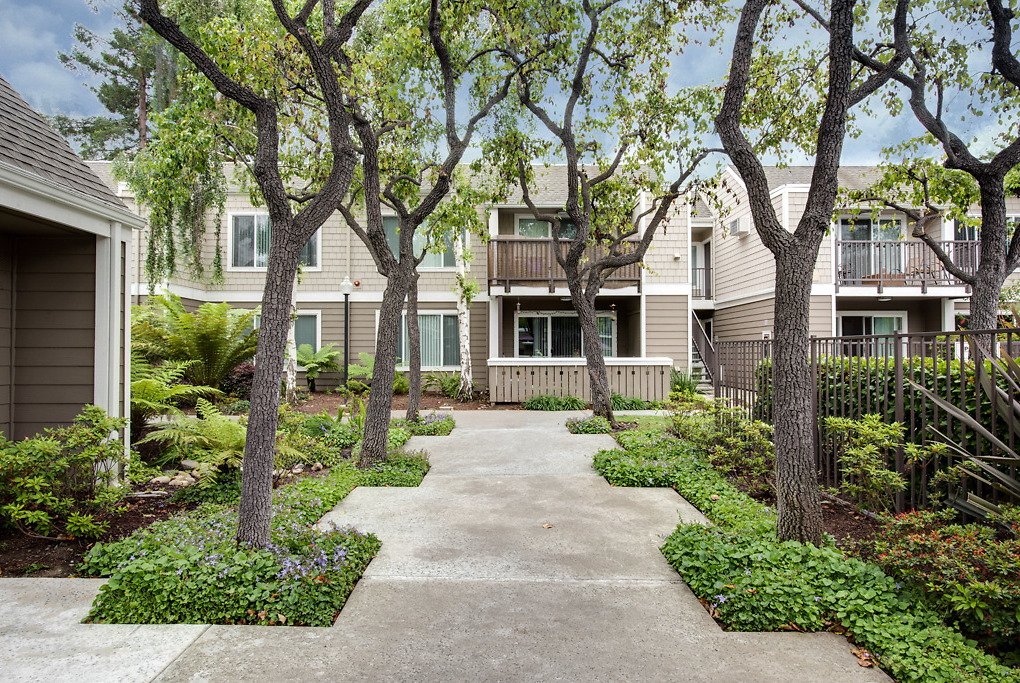 Le Parc Apartments 440 N Winchester Blvd Santa Clara, CA