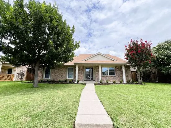 Lovely 4/4/2 Home In The Colony! Apartment for rent in The Colony, TX