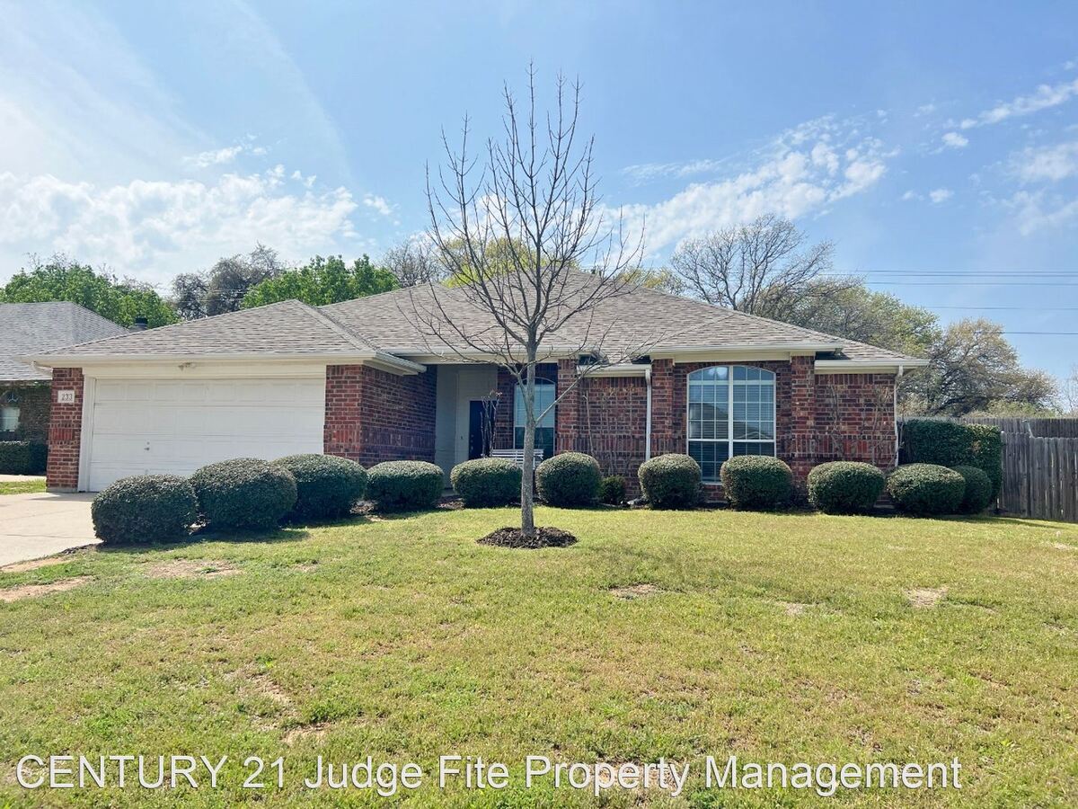 233 Wellington Trl Weatherford, TX House for Rent Rentable