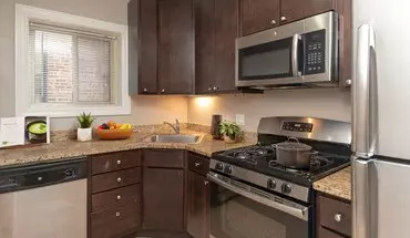 2 of 17 6710 N. Sheridan Apartment for rent in Loyola, IL