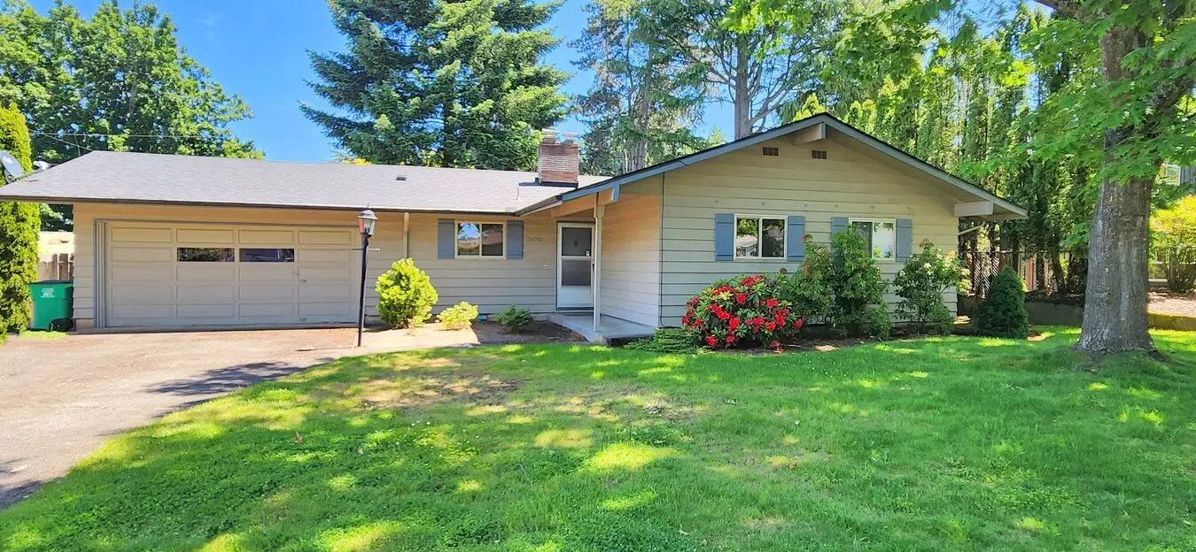 Inviting Ne Portland Single-family Home With Spacious Yard! House for rent in Portland, OR