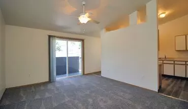 4 of 22 1348, 1402, 1406, 1410, 1422-1428 and 1432-1438 NE 160th Ave Apartment for rent in Portland, OR