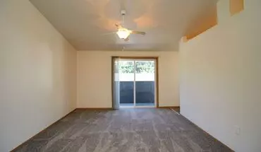 5 of 22 1348, 1402, 1406, 1410, 1422-1428 and 1432-1438 NE 160th Ave Apartment for rent in Portland, OR