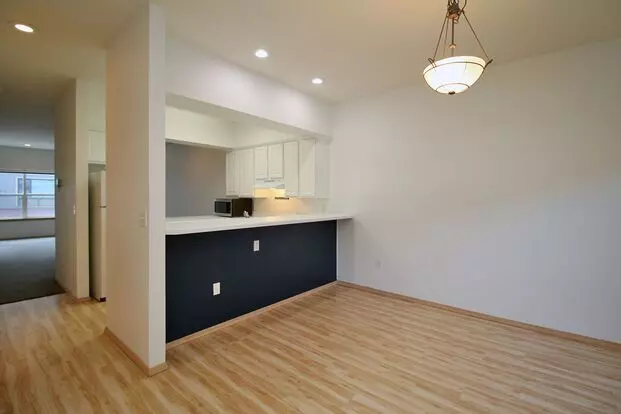 3413 SW Moss St A & B Apartment for rent in Portland, OR