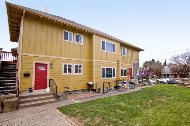 4220 - 4224 N Commercial Av Apartment for rent in Portland, OR