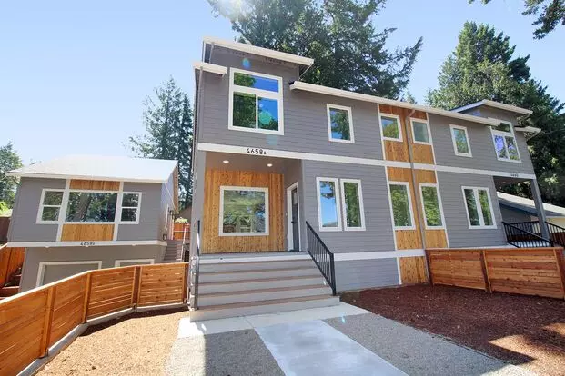 4658 - 4660 SW Fairvale Ct Apartment for rent in Portland, OR