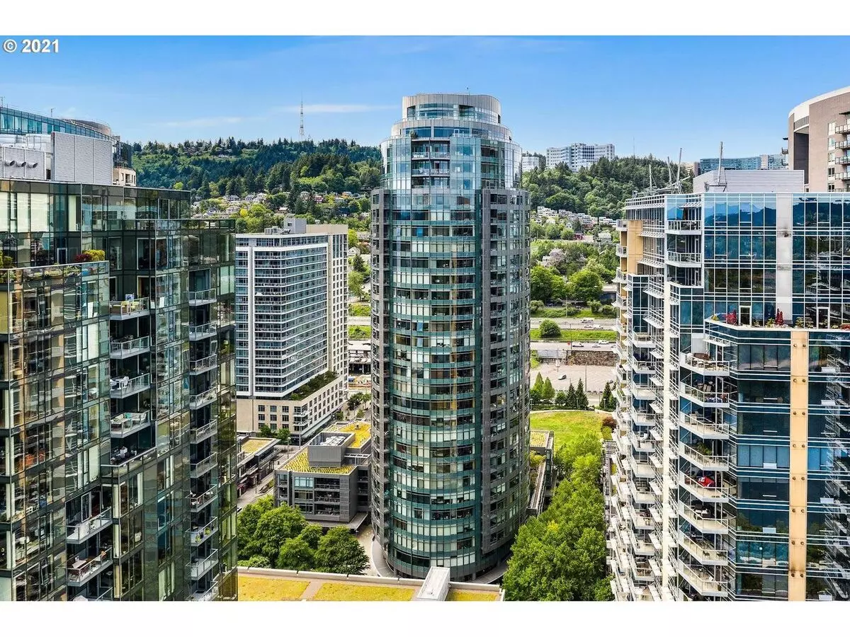 All Inclusive Fully Furnished Corner Studio Unit On Sw Waterfront Steps To Ohsu! House for rent in Portland, OR