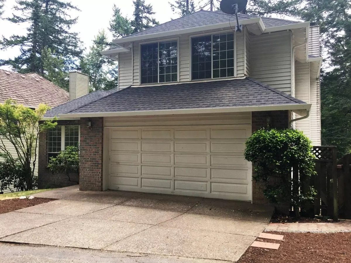 Spacious Sw Portland Home With Brand New Carpet & Paint In A Desirable Neighborhood House for rent in Portland, OR