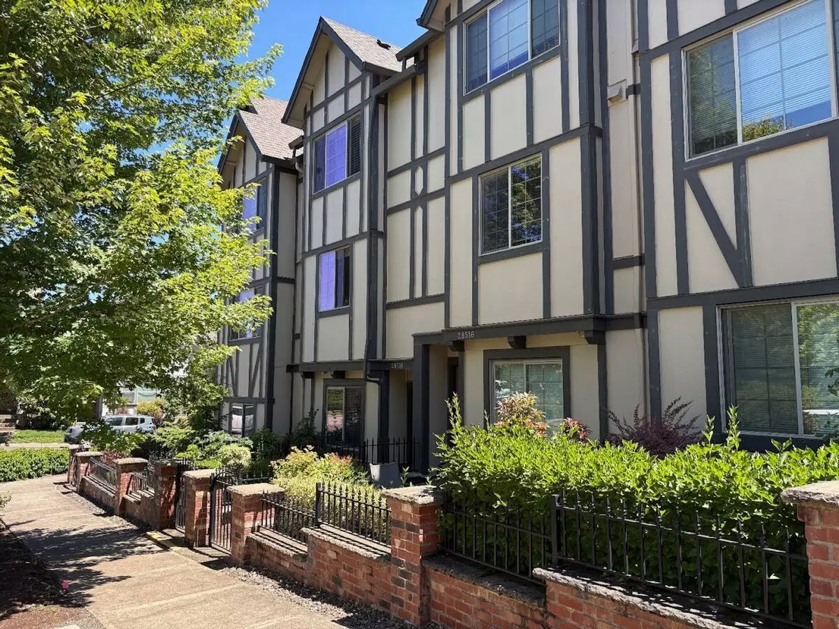 Coming August! Air-conditioned Villebois Townhome | Pool, Parks, Fitness & More House for rent in Wilsonville, OR