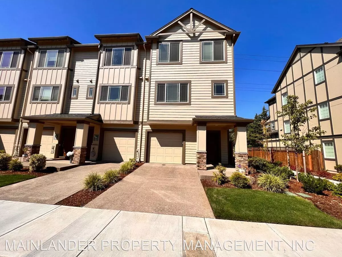 Modern 3 Bedroom Corner Unit Townhouse In Immaculate Condition Perfect For You!! House for rent in Tigard, OR