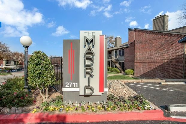 The Madrid Apartment for rent in Arlington, TX
