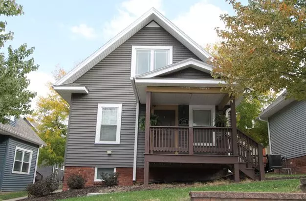 The Doll House -- Cool Two Bedroom At The Cottages On Vinton! Apartment for rent in Omaha, NE