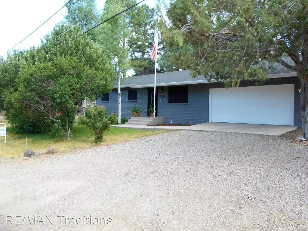821 E Owens House for rent in Show Low, AZ