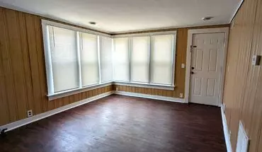 2 of 6 569 Webster Apartment for rent in Muskegon, MI