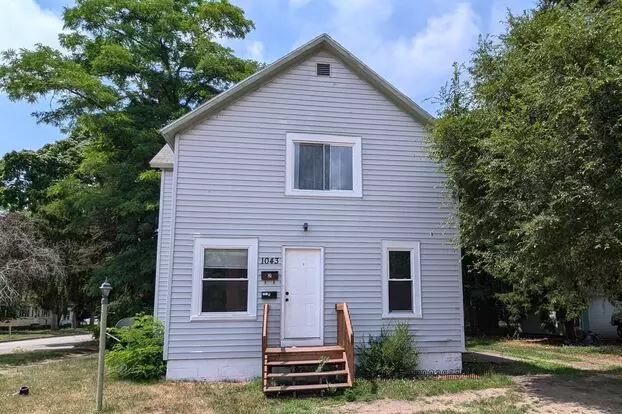 1043 Chestnut St Apartment for rent in Muskegon, MI