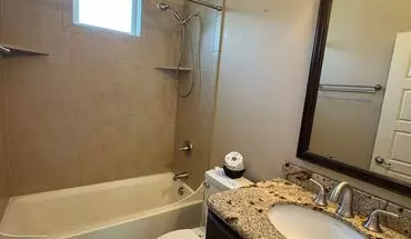 5 of 5 2319 Sw 6th Avenue #b ~ Charming Unit In Vintage Home! House for rent in Portland, OR