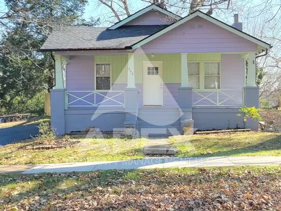 Renovated - Craftsman Style 2 Bd 1- Ba Single Family Home In North Knox! Apartment for rent in Knoxville, TN Renovated - Craftsman Style 2 Bd 1- Ba Single Family Home In North Knox! Apartment for rent in Knoxville, TN
