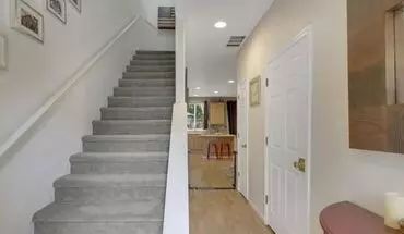 2 of 10 Better Than New! Stunning Beaverton End-unit Townhome Loaded W/ Upgrades! House for rent in Oregon City, OR