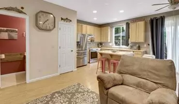 5 of 10 Better Than New! Stunning Beaverton End-unit Townhome Loaded W/ Upgrades! House for rent in Oregon City, OR