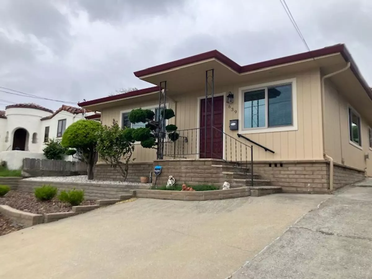 Large Three Bedroom, Two Bathroom House Near Dli, Cannery Row And Schools House for rent in Monterey, CA
