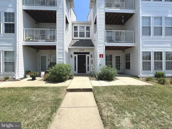 Gorgeous Light-filled 2br/2ba Penthouse Condo In Piney Orchard. Apartment for rent in Odenton, MD