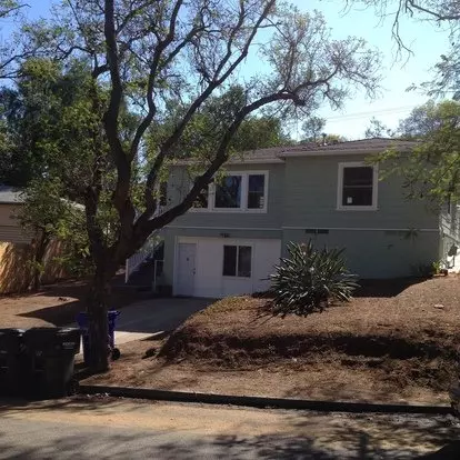 Beautiful 2bd/1ba Upstairs Duplex With A Huge Yard! Fixed Rate Utilities Per Person! Sorry No Pets!! Apartment for rent in Spring Valley, CA