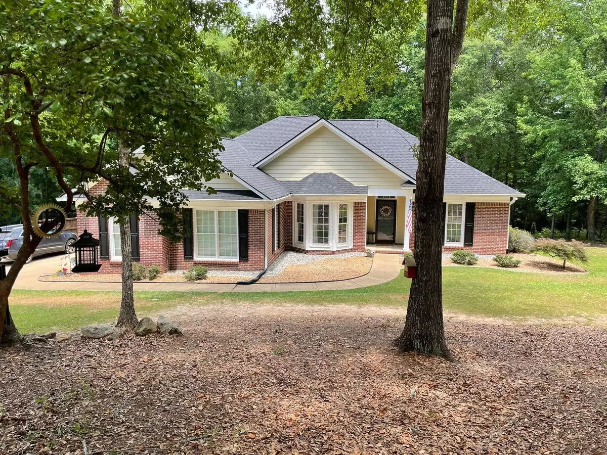 Ellerslie 3/2 Brick Ranch House for rent in Ellerslie, GA