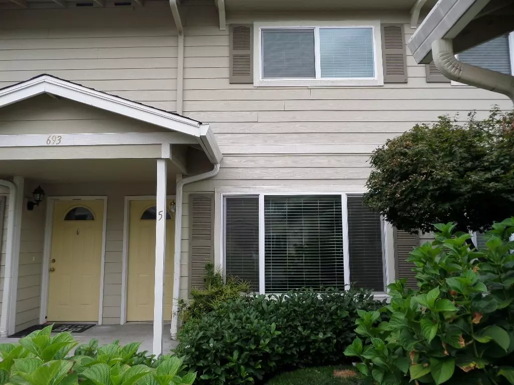 Two Bedroom Townhome, With Air Conditioning & Garage House for rent in Washougal, WA