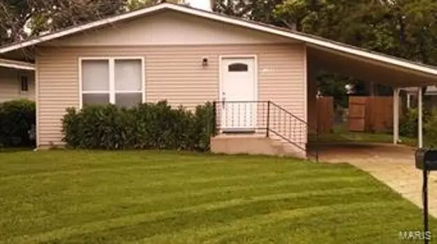 3 Bedroom Home With Basement And Carport For Rent Apartment for rent in St Louis, MO
