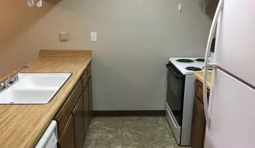 5 of 12 563 W Alamos Ave Apartment for rent in Clovis, CA