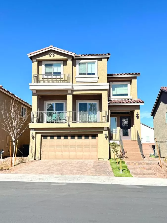 Newer3-story Home In Southwest With Solar Panel And Ev Car Charger House for rent in Las Vegas, NV
