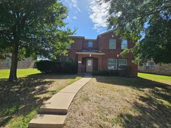 1356 Fox Glenn Apartment for rent in Cedar Hill, TX