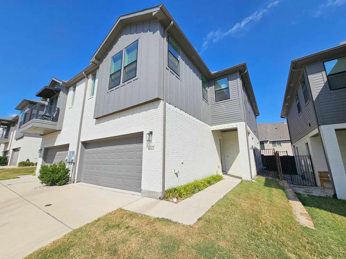 Immediate Move In Ready For Immediate Move In! Move In Special:... Apartments Fort Worth, TX