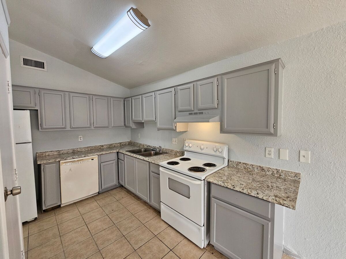 Immediate Move In Ready For Immediate Move In! Move In Special... Apartments Dallas, TX