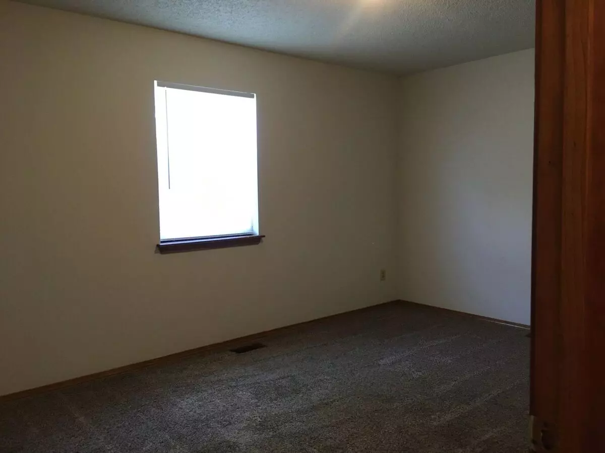 2 Bedroom 1 Bath Duplex. Great Central Location House for rent in Joplin, MO