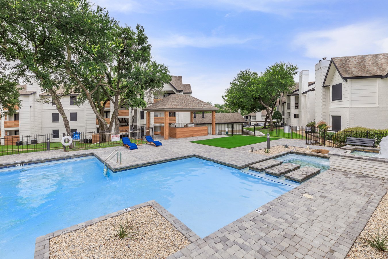 Tides on North Collins Apartments Arlington, TX Rentable